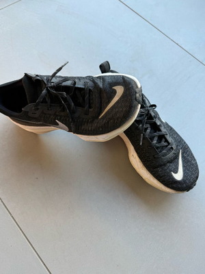Nike ZoomX αθλητικά παπούτσια σαν καινούργια, μέγεθος 43, μαύρα
