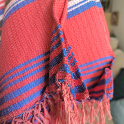 Traditional throw for sofa or bed new, woven 220x150