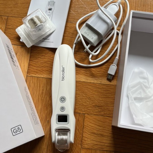 Bio roller G5 microneedling and light therapy device new