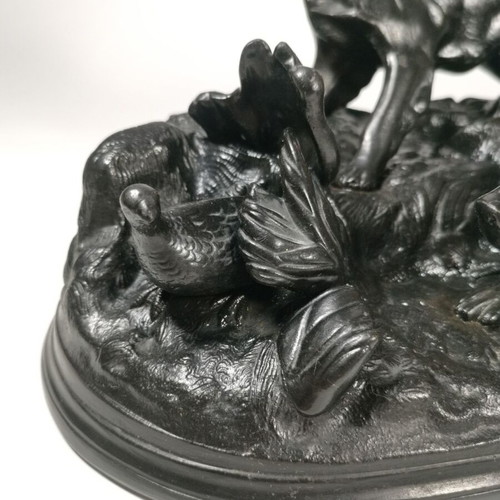 Metal hunting statue with dogs used, 70s