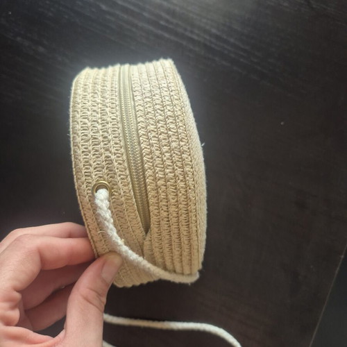 Round straw shoulder bag beige like new