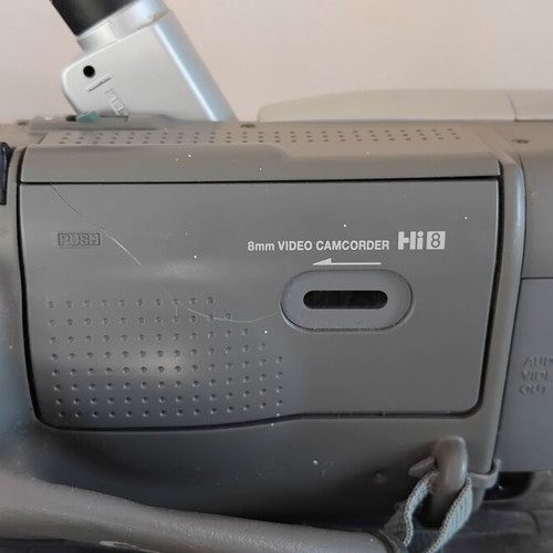Canon V40 Hi video camera for parts