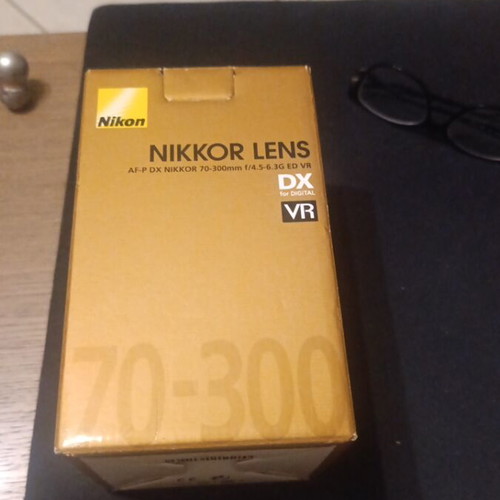 Nikon Nikkor AF-P DX 70-300mm f/4.5-6.3G ED VR lens like new