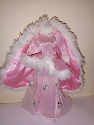 Snow Queen outfit used for Barbie dolls