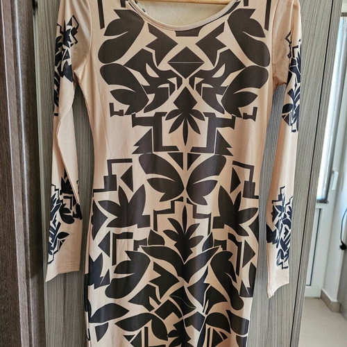 Tatu midi fitted dress like new, beige and black