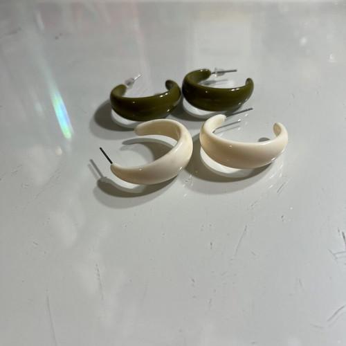 Hoop earrings set of 2 pairs like new, beige and green