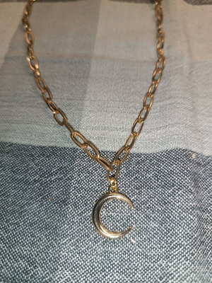 Gold necklace unused