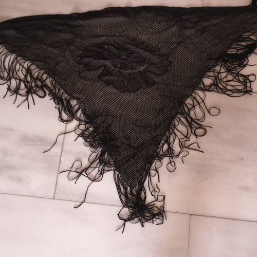 Scarf like new, black