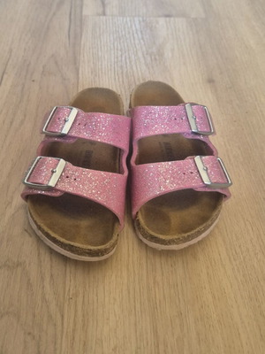 Birkenstock sandals size 27 pink like new