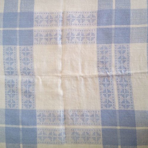 Tablecloth with six napkins in lavender color like new