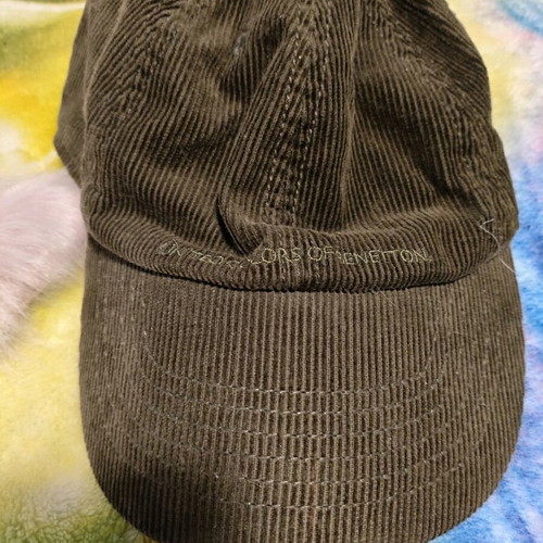 Benneton corduroy hat olive new size 56