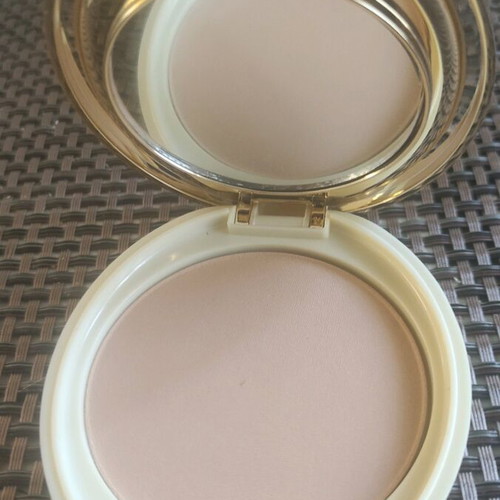 Compact powder Coverderm Peptumax new anti-aging product