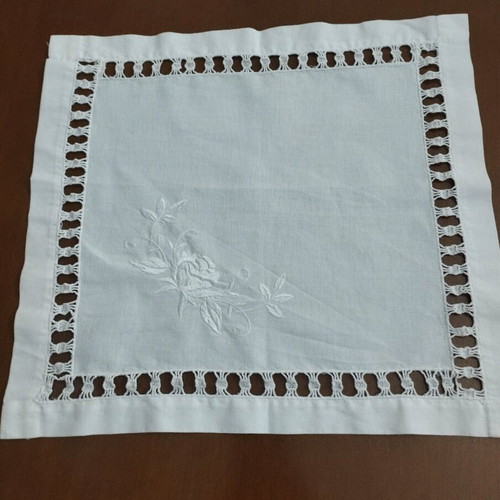 Tablecloth 37x34cm