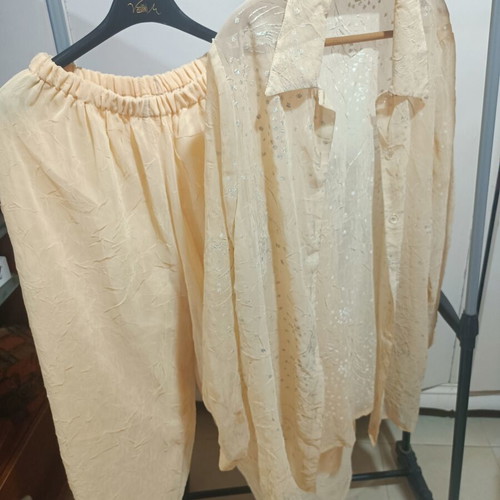 Plus size set 4XL like new, yellow and gold