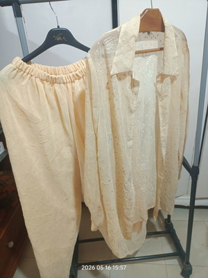 Plus size set 4XL like new, yellow and gold