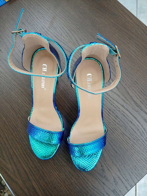 CH CREATION sandals new, size 39, blue turquoise iridescent