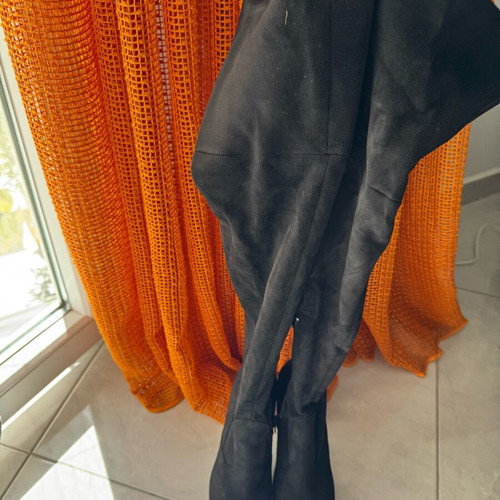Over the knee boots black like new, size 39
