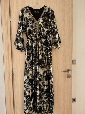 Fueguina maxi dress floral size 4 boho chic with gold details like new