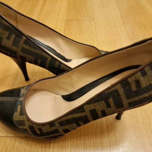 Fendi leather brown pumps used, size 39