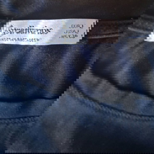 Μαύρη μπλούζα Stradivarius