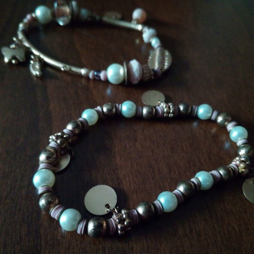 Double elastic bracelet used in rose gold with moonstones and bone beads
