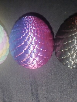 Plastic eggs set of 3 with dragons inside, multicolor