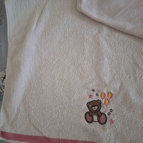 Baby towels like new, pack with various sizes and designs
