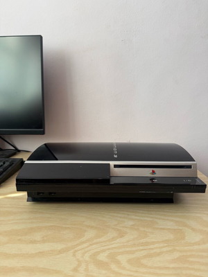 PlayStation 3 Fat 1TB used with 100 games