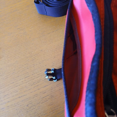 North Face crossbody bag like new, colorful