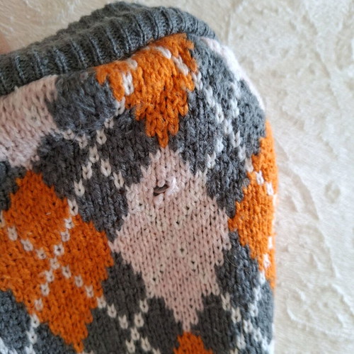 Dog pullover used, warm and soft