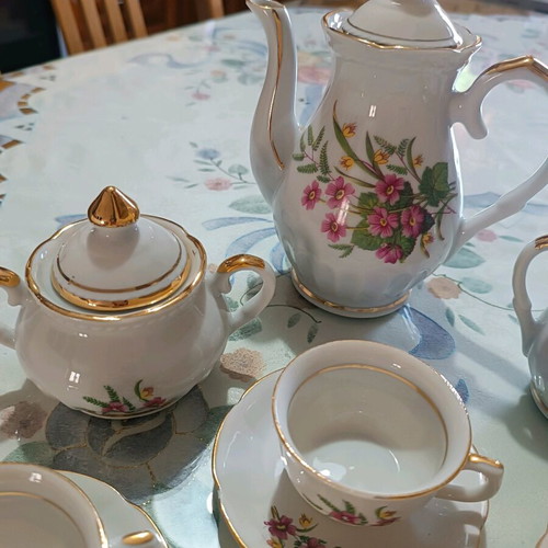 Vintage coffee set like new with golden details