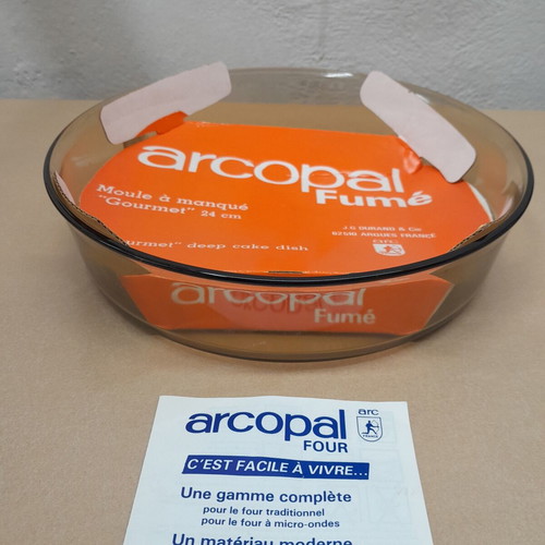 Arcopal 24cm heat-resistant cookware, new condition