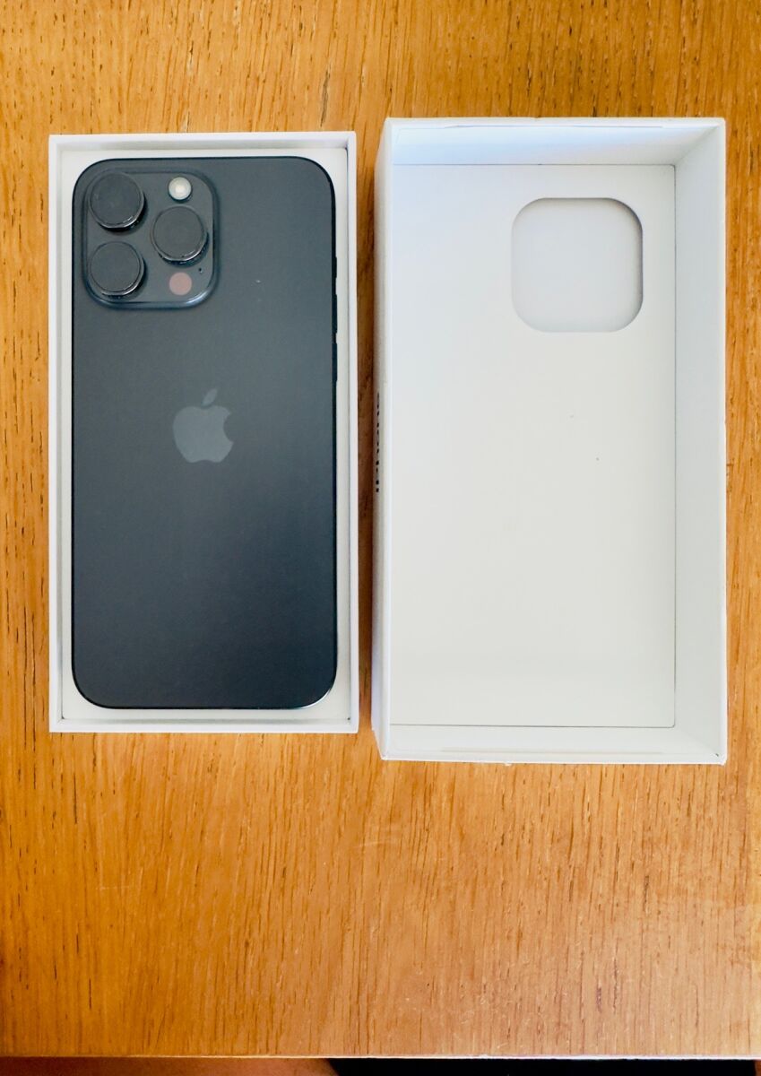 IPhone 15 Pro Max 512 Gb black titanium… - € 750,00 - Vendora.cy