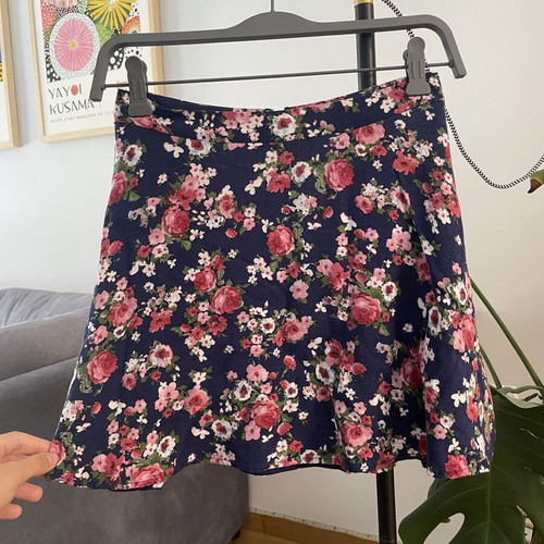 Forever 21 floral skirt like new, lined, blue multicolor