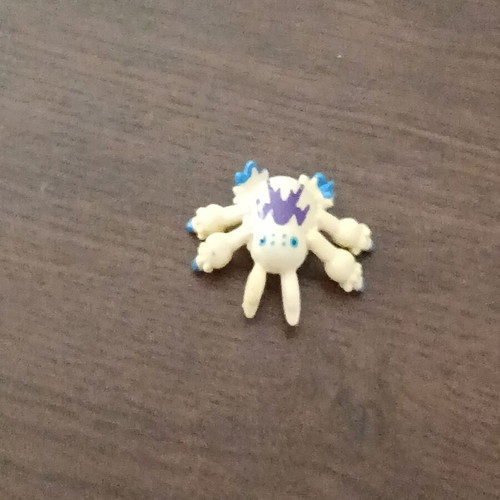 Garvantula mini figure Pokemon Black and White Gen 5