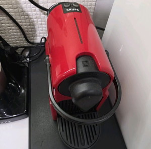 Delonghi Nespresso EN80.B Inissia