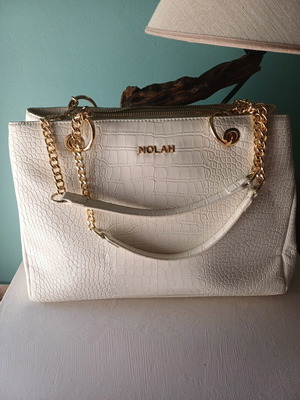 Nolah shoulder bag like new, white