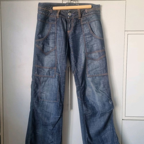 BSB Jenny style low-rise jeans size 28 like new