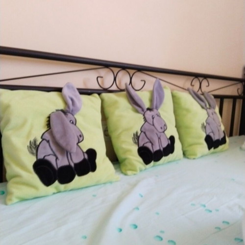 Children's decorative pillows price 13 euros