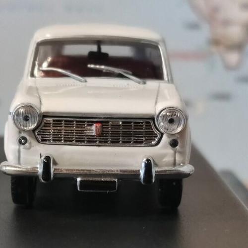 Fiat 1100R Familiare 1966 model car 1/43 scale