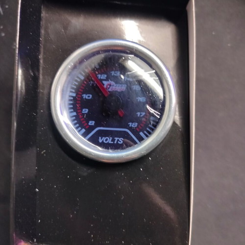 Car voltmeter new