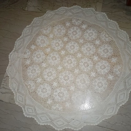 Knitted embroidery like new