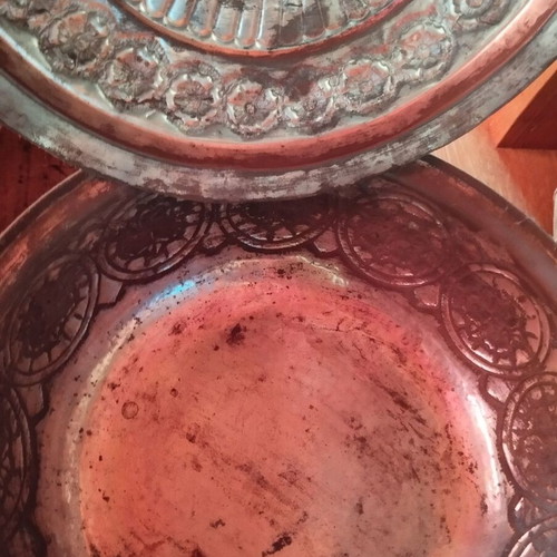 Carved Antique Pot like new, copper and tin plated