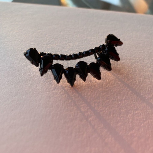 Earring new black