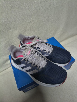Γυναικεία αθλητικά Adidas μέγεθος 38 μεταχειρισμένα, μπλε