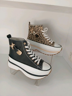 Women's sneaker boots new in leopard and black