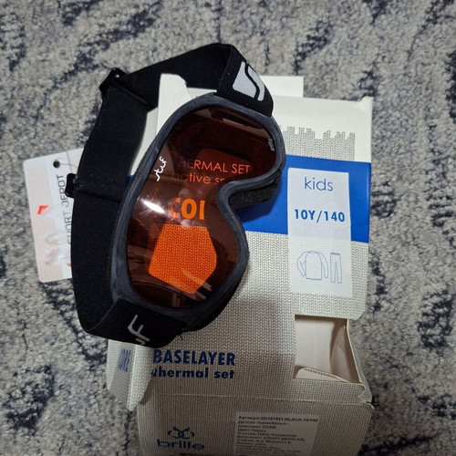 Ski goggles new with tag