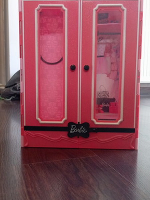 Barbie wardrobe like new