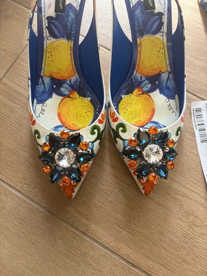Dolce Gabbana shoes new, white with box and dust bag