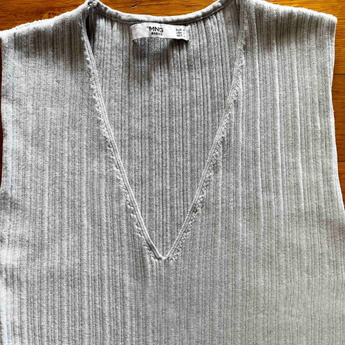 Mango elastic grey blouse like new, size M